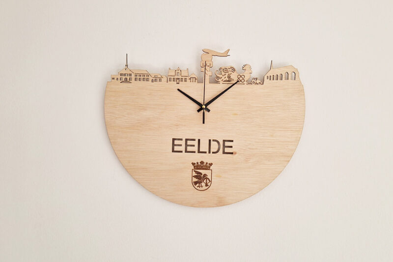 KLOK SKYLINE EELDE